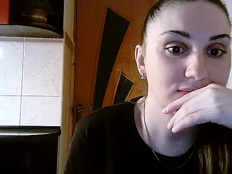 Yuliia30 online show from January 16, 2026, 2:43 pm