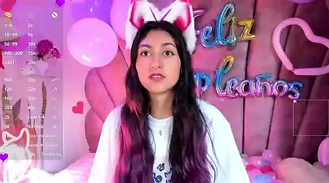 Snapshot of sweetfoxy_17 chatting on February 17, 2025, 9:30 pm sweetfoxy 17 online show from February 17, 2025, 9:30 pm