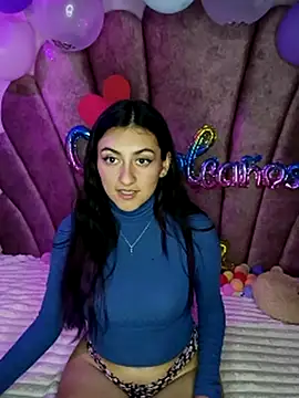 Snapshot of sweetfoxy_17 chatting on February 24, 2025, 12:20 am sweetfoxy 17 online show from February 24, 2025, 12:20 am