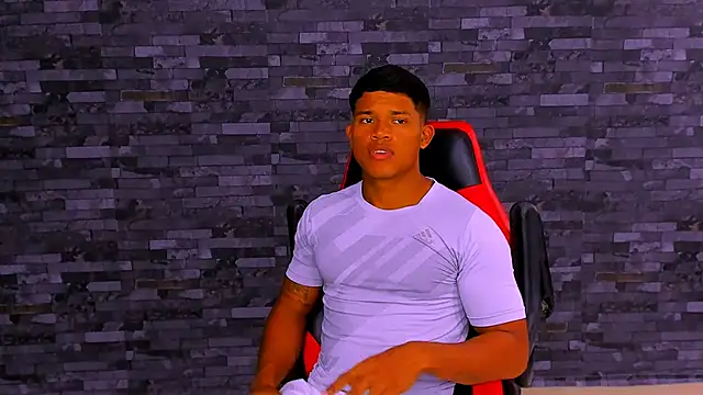 maxsteel177 online show from December 2, 2025, 1:39 pm