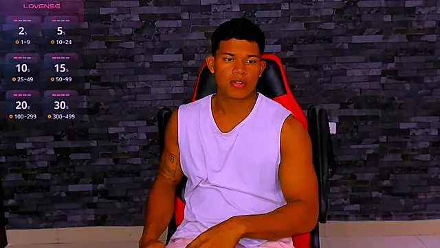 maxsteel177 online show from December 4, 2025, 1:53 pm