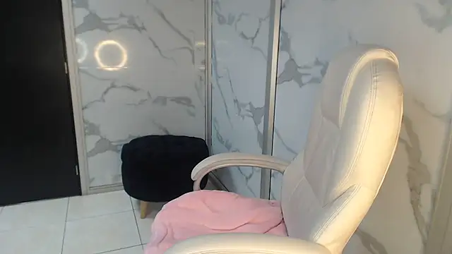 Snapshot of Salmaportman69 chatting on February 12, 2025, 1:52 am Salmaportman69 online show from February 12, 2025, 1:52 am