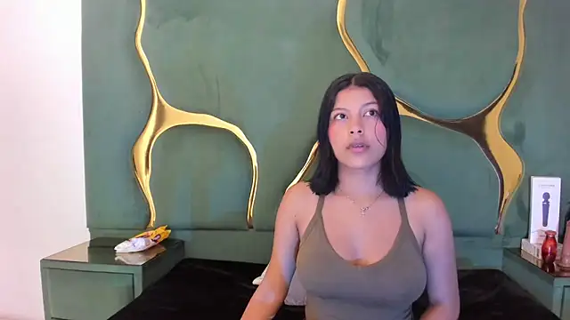 Snapshot of Salmaportman69 chatting on October 26, 2025, 3:45 am Salmaportman69 online show from October 26, 2025, 3:45 am