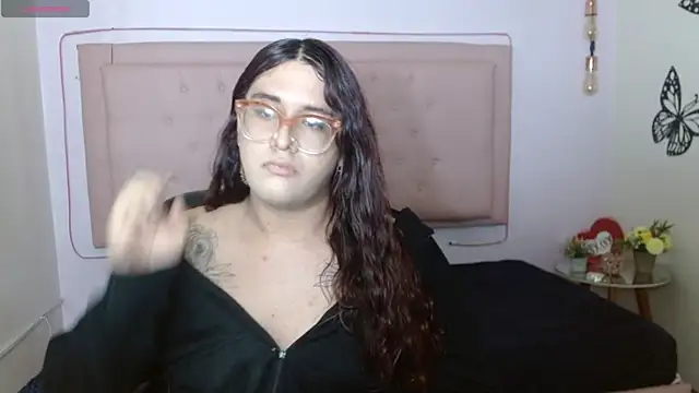 kathepickmanx online show from December 23, 2025, 3:26 am