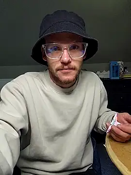 Snapshot of SoxxyNsh chatting on September 20, 2025, 7:15 pm SoxxyNsh online show from September 20, 2025, 7:15 pm