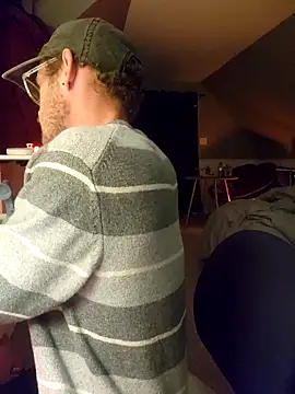 Snapshot of SoxxyNsh chatting on November 18, 2025, 5:01 am SoxxyNsh online show from November 18, 2025, 5:01 am