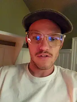 Snapshot of SoxxyNsh chatting on December 15, 2025, 5:34 am SoxxyNsh online show from December 15, 2025, 5:34 am