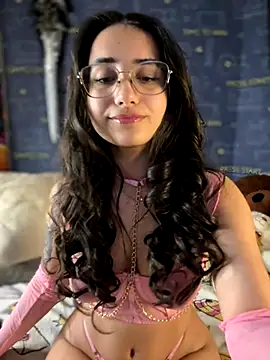 Snapshot of LittleX_Angel chatting on November 7, 2025, 8:58 am LittleX Angel online show from November 7, 2025, 8:58 am