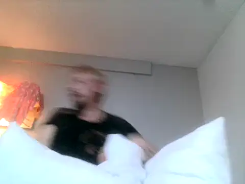 Snapshot of AQuickPhyx chatting on February 16, 2025, 10:10 pm AQuickPhyx online show from February 16, 2025, 10:10 pm