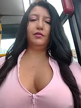 Snapshot of Melyy_Edii chatting on April 21, 2026, 10:45 pm Melyy Edii online show from April 21, 2026, 10:45 pm