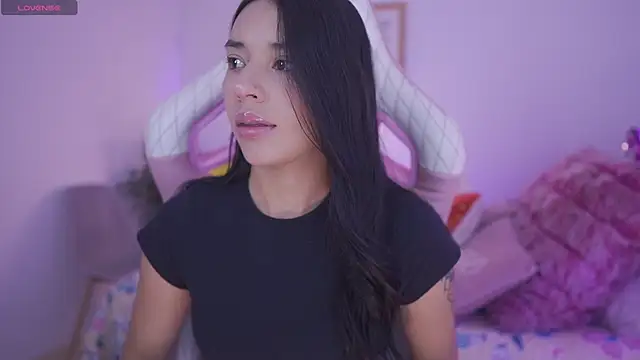 Snapshot of Hade_collinss chatting on January 16, 2025, 5:23 pm Hade collinss online show from January 16, 2025, 5:23 pm