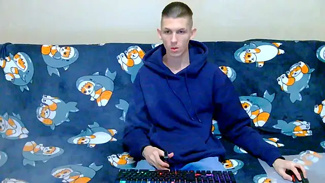 Snapshot of Lester_Broo chatting on October 3, 2025, 9:56 pm Lester Broo online show from October 3, 2025, 9:56 pm