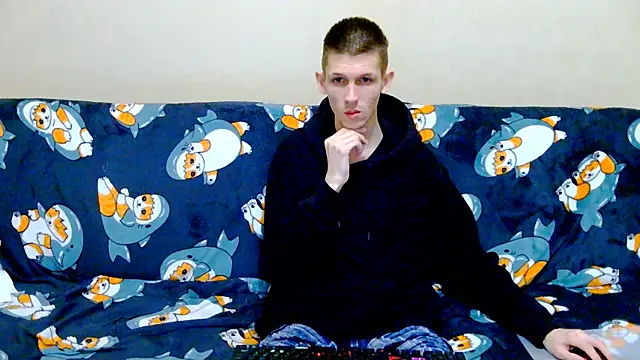 Snapshot of Lester_Broo chatting on October 18, 2025, 12:13 am Lester Broo online show from October 18, 2025, 12:13 am