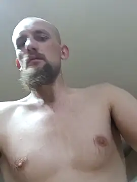 larzik94 online show from April 3, 2026, 9:07 am