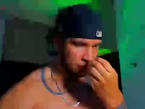 Snapshot of austinoficial chatting on May 7, 2026, 10:59 pm austinoficial online show from May 7, 2026, 10:59 pm