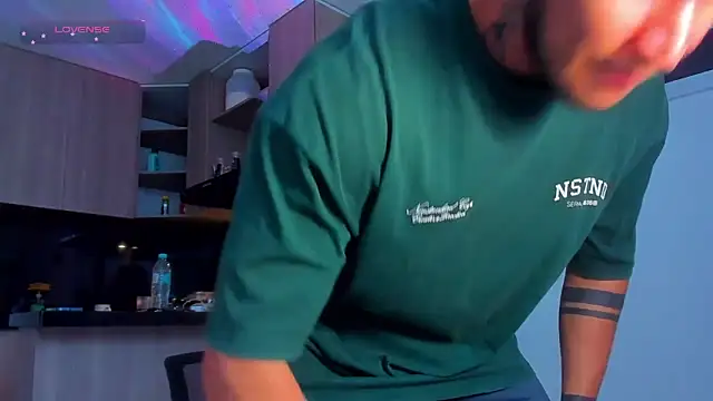 Snapshot of austinoficial chatting on May 22, 2026, 9:31 pm austinoficial online show from May 22, 2026, 9:31 pm