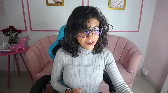 zoe ch  online show from March 17, 2025, 9:34 pm