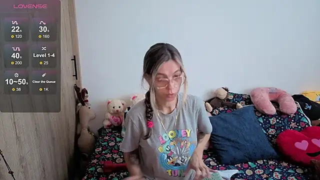 Princezzlove3 online show from February 20, 2026, 1:11 pm