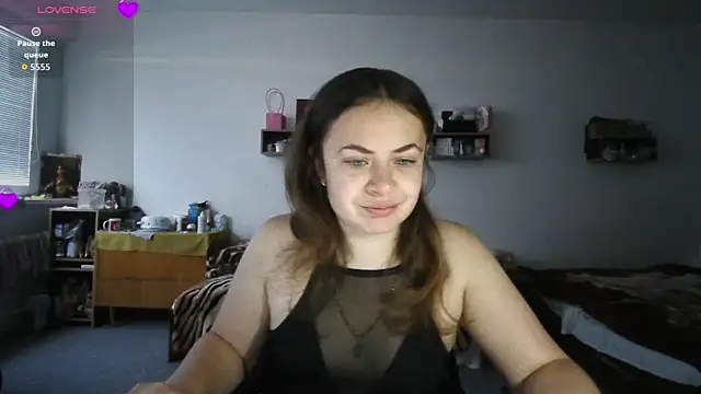 Snapshot of Your___Hope chatting on November 4, 2025, 6:34 am Your Hope online show from November 4, 2025, 6:34 am