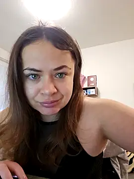 Snapshot of Your___Hope chatting on December 4, 2025, 6:44 am Your Hope online show from December 4, 2025, 6:44 am