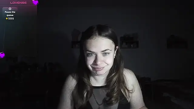 Snapshot of Your___Hope chatting on December 5, 2025, 6:33 am Your Hope online show from December 5, 2025, 6:33 am