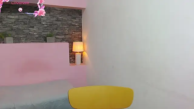 ScarletEmber3 online show from February 13, 2025, 4:22 am