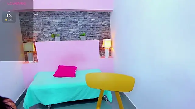 ScarletEmber3 online show from February 17, 2025, 4:31 am