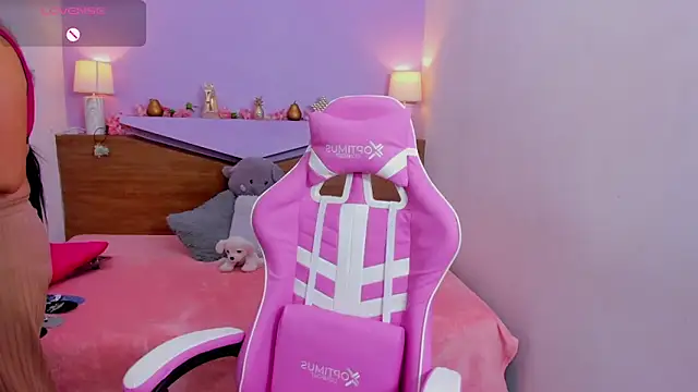 ScarletEmber3 online show from March 20, 2025, 4:07 am