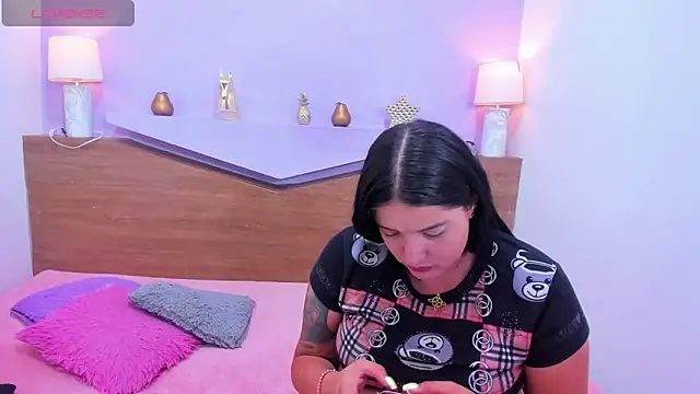 ScarletEmber3 online show from October 9, 2025, 3:59 am