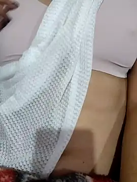 nikkibenza online show from January 19, 2025, 7:15 pm