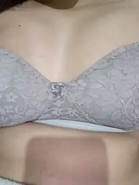 nikkibenza online show from January 25, 2025, 4:24 pm