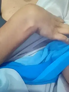 nikkibenza online show from September 30, 2025, 7:24 am