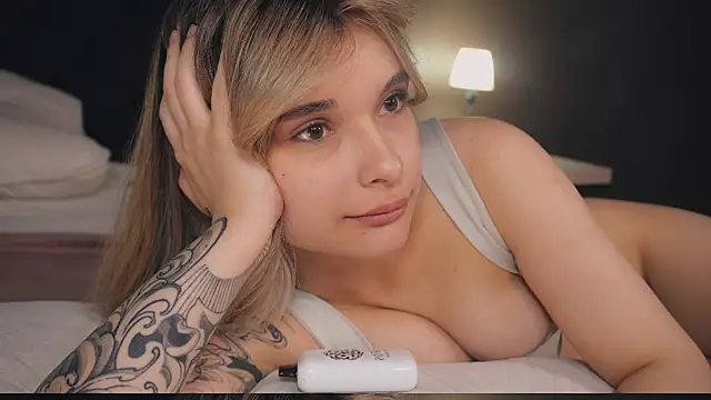 Bella Alita online show from March 15, 2025, 8:37 am