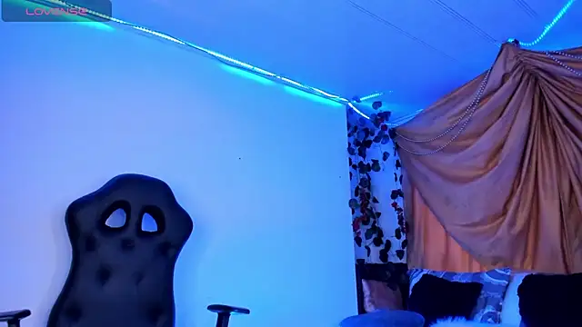 Snapshot of Ethan_Boyy chatting on November 19, 2025, 9:26 pm Ethan Boyy online show from November 19, 2025, 9:26 pm