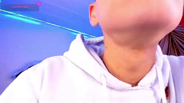 Snapshot of Ethan_Boyy chatting on November 27, 2025, 10:23 pm Ethan Boyy online show from November 27, 2025, 10:23 pm