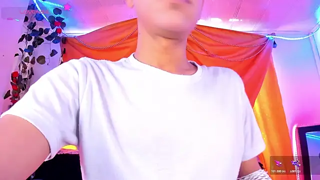 Snapshot of Ethan_Boyy chatting on December 15, 2025, 6:12 pm Ethan Boyy online show from December 15, 2025, 6:12 pm