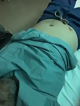 Snapshot of Inglphons chatting on February 1, 2026, 7:51 am Inglphons online show from February 1, 2026, 7:51 am