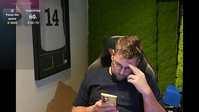 justinitt online show from December 2, 2025, 1:28 pm