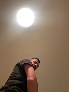 Snapshot of derbyo chatting on February 5, 2025, 9:29 pm derbyo online show from February 5, 2025, 9:29 pm