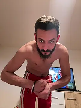 Snapshot of derbyo chatting on February 14, 2025, 10:14 pm derbyo online show from February 14, 2025, 10:14 pm