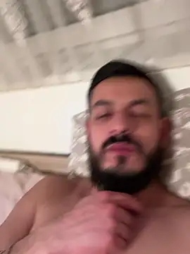 Snapshot of derbyo chatting on February 18, 2025, 11:19 pm derbyo online show from February 18, 2025, 11:19 pm