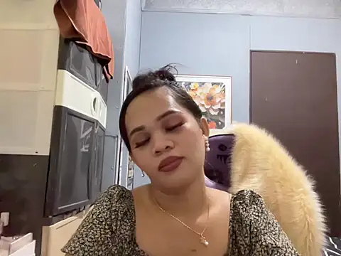 SophiaCourthaway online show from November 2, 2025, 3:58 pm