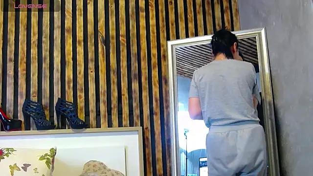 Tory Lovi online show from April 9, 2026, 4:01 am