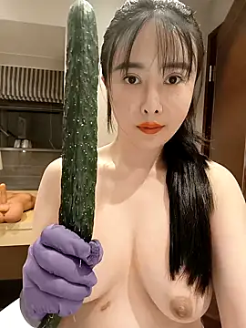 Snapshot of lilandi0521 chatting on March 11, 2025, 5:35 pm lilandi0521 online show from March 11, 2025, 5:35 pm