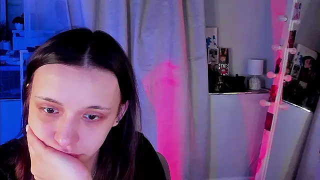 Sahara Shields online show from March 25, 2026, 8:42 am