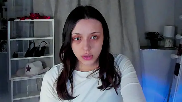 Snapshot of Sahara_Shields chatting on May 3, 2026, 9:59 am Sahara Shields online show from May 3, 2026, 9:59 am