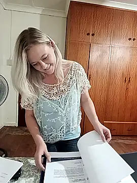 Vintasia online show from February 2, 2026, 7:45 pm