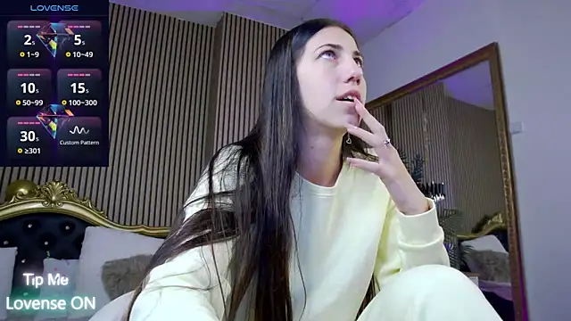 Snapshot of KeylaBlair chatting on March 8, 2025, 5:01 pm KeylaBlair online show from March 8, 2025, 5:01 pm