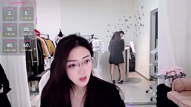 miaomiao-777 online show from March 6, 2026, 10:56 am