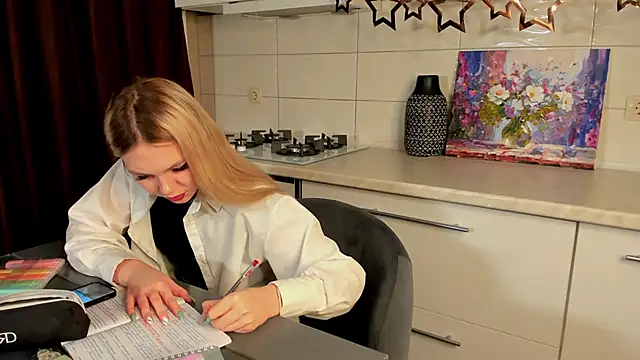 SynnoveEyre online show from February 12, 2025, 2:21 pm